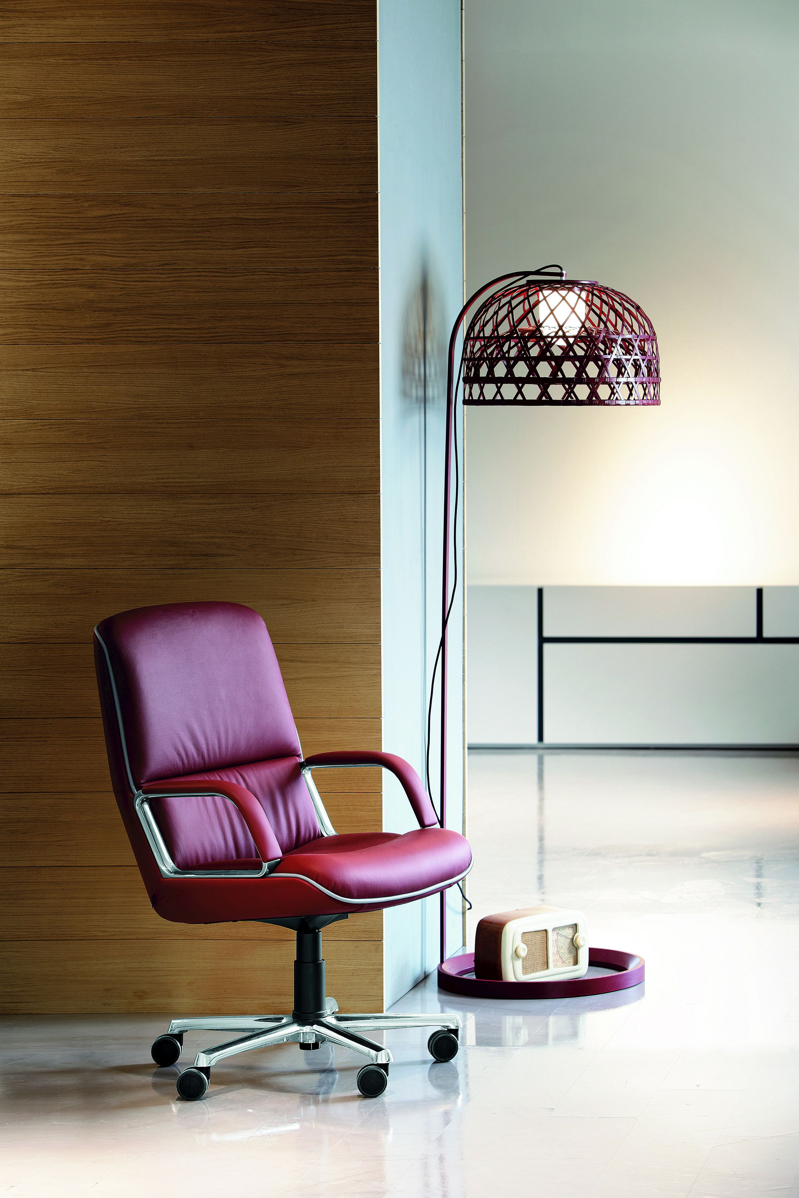 Вращающееся офисное кресло с колесами VAGHI Kiruna Guest ARCH-00065768 - Вид №2