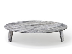 Мраморный круглый низкий садовый столик