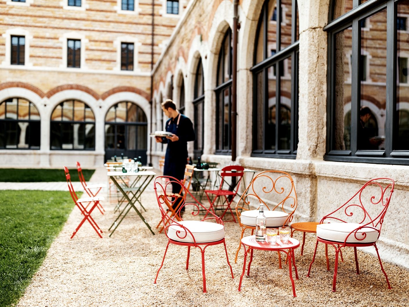 Стальной садовый стул с подлокотниками Fermob 1900 ARCH-00117543 - Вид №7