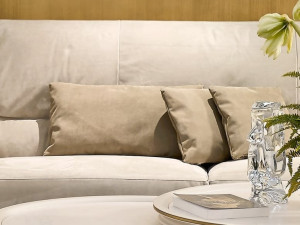 Подушка из нубука для диванов