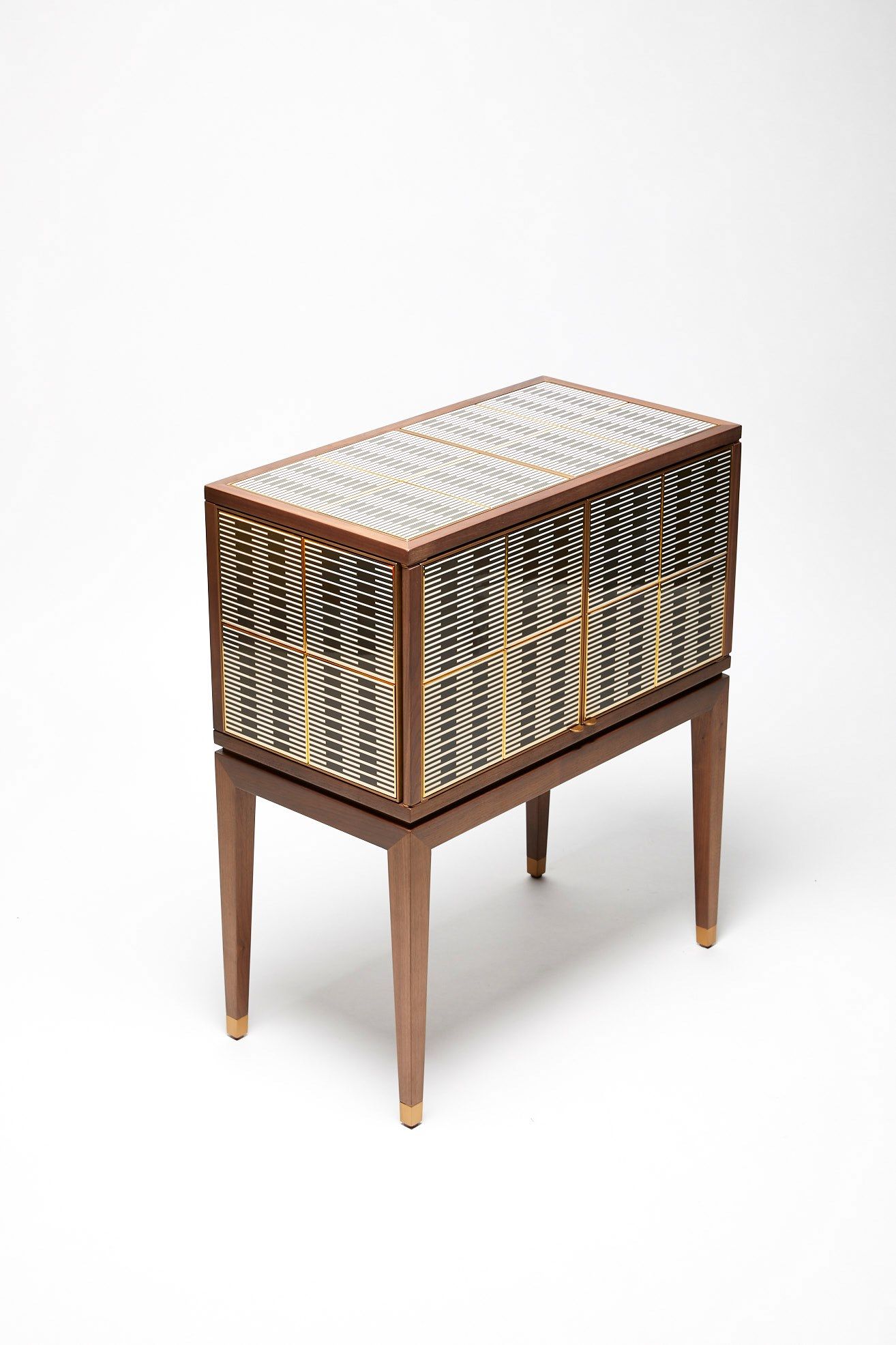 Деревянный шкаф с распашными дверями REDA AMALOU DESIGN Limited Edition ARCH-00026216