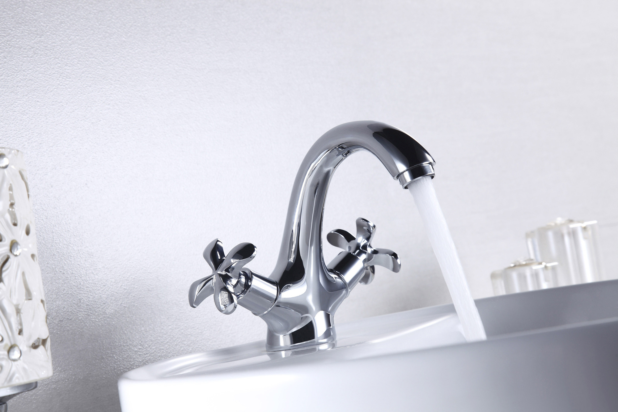 LM0106C Смеситель Flora для раковины LEMARK FLORA - Вид №2