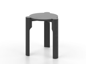 Деревянный низкий стул