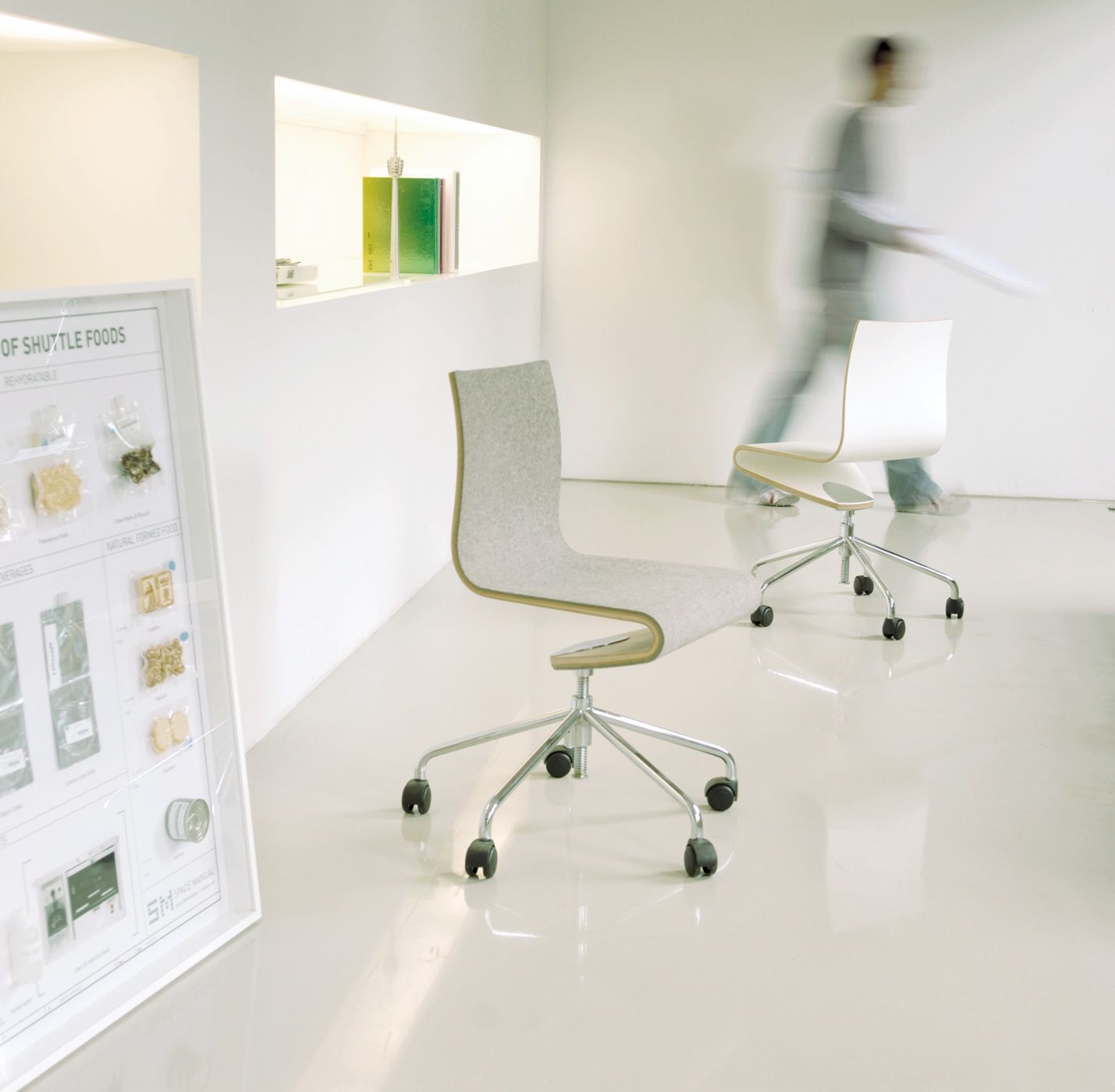 Регулируемое по высоте офисное кресло с колесами Richard Lampert SEESAW ARCH-00070172 - Вид №2