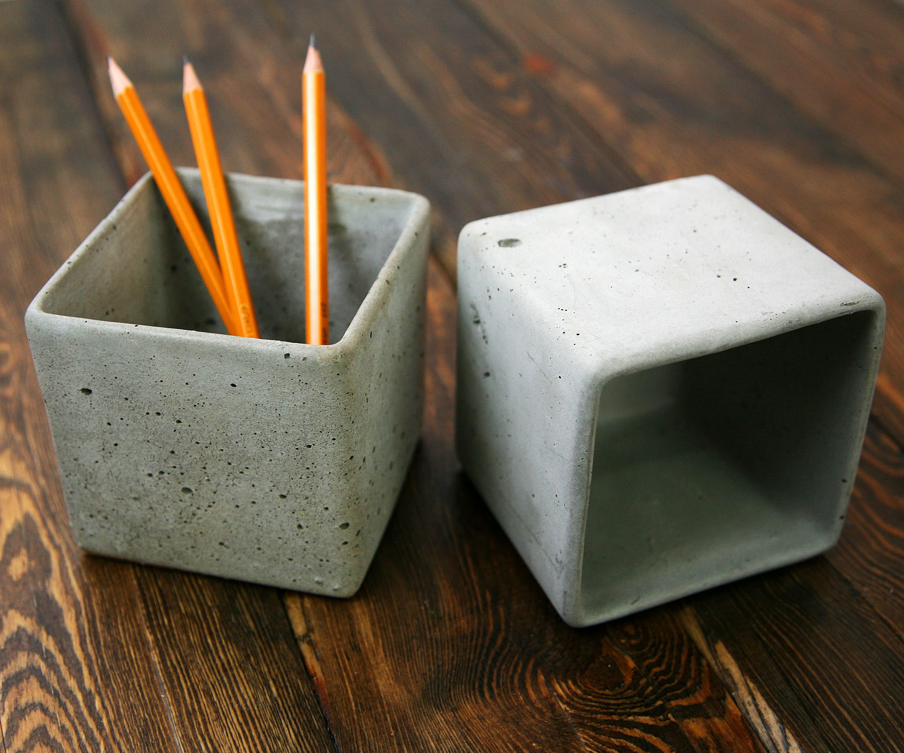 2000983104700 Кашпо Блок COSMO RED  - Вид №3