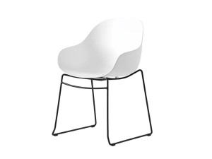 Стул из полипропилена с подлокотниками