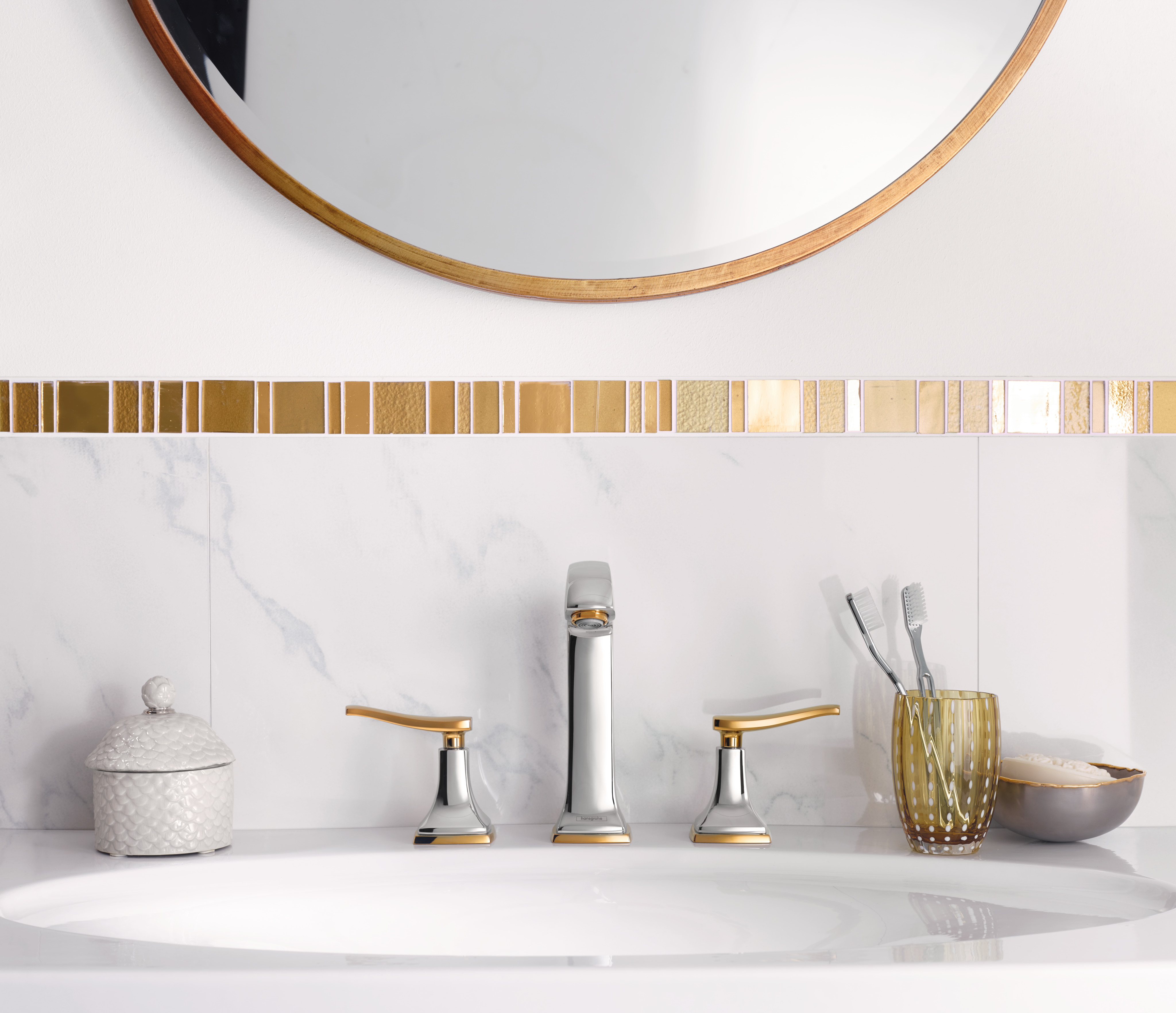 31331090 Metropol Classic Смеситель для раковины 160 на 3 отверстия с рычажными ручками и сливным гарнитуром Hansgrohe  - Вид №1