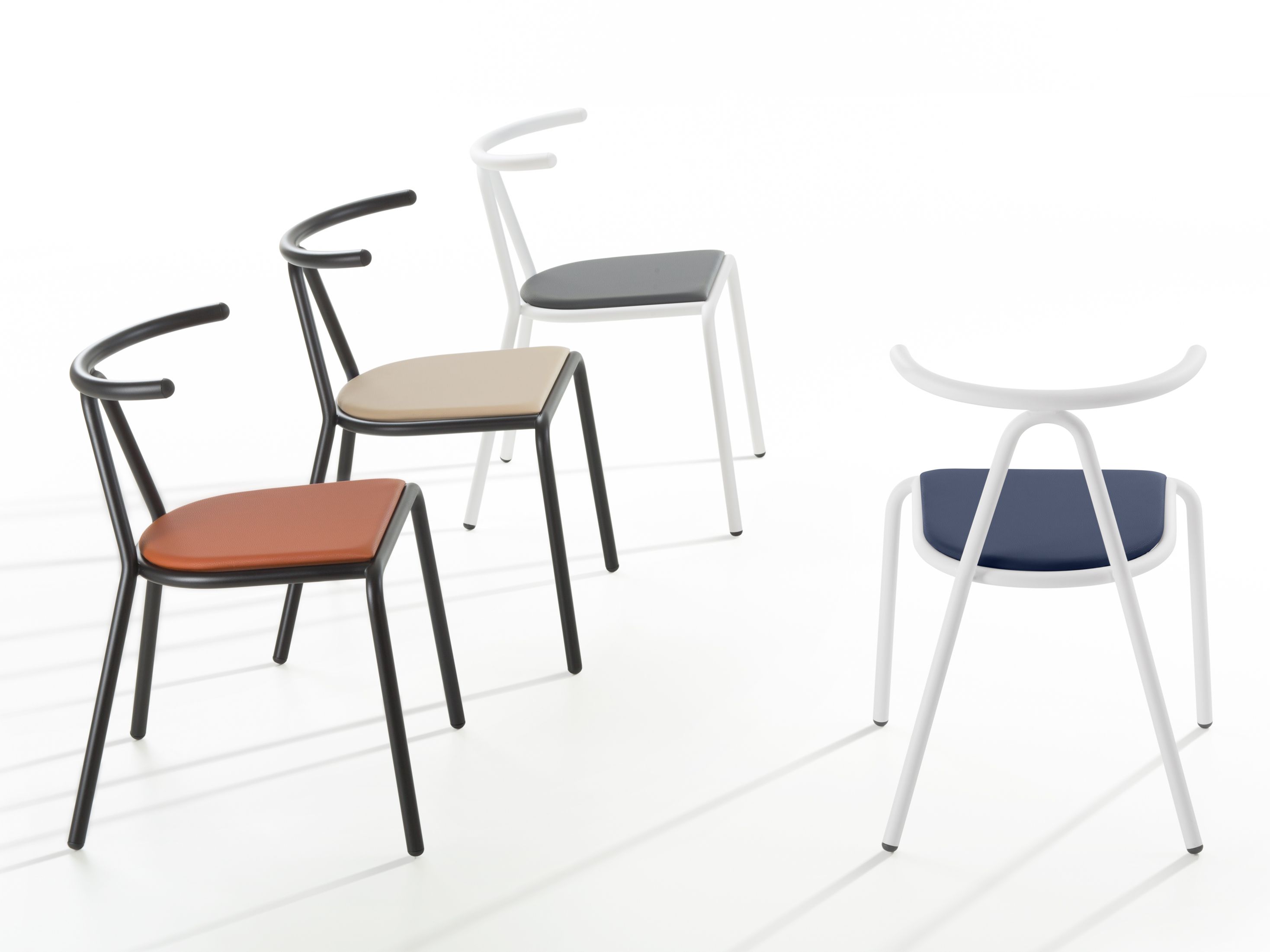 Штабелируемый стул с мягким сиденьем B-LINE TORO ARCH-00089640