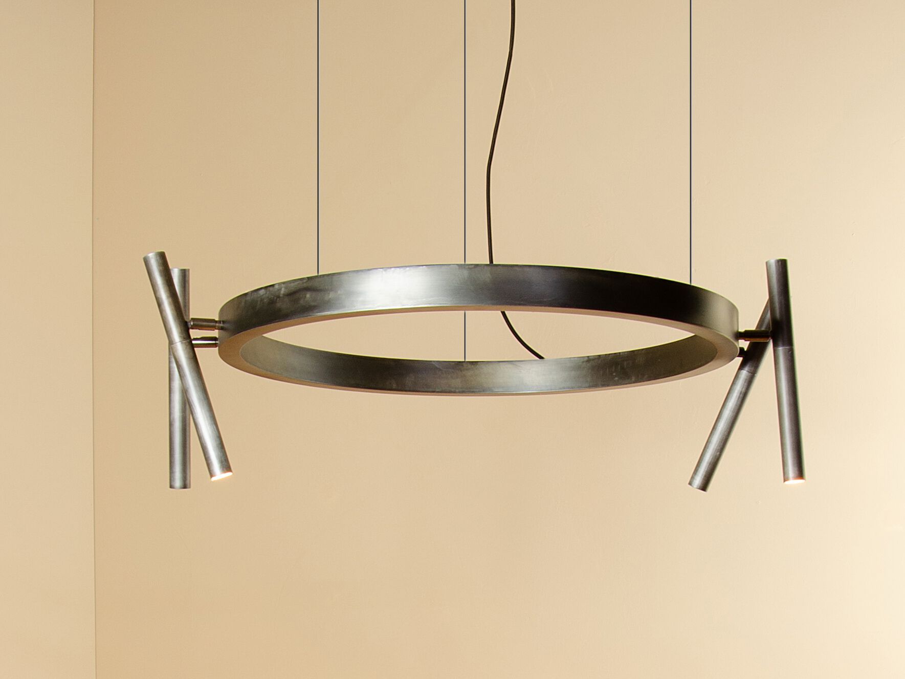 Светодиодный подвесной светильник Renzo Serafini CERCHIO CON SPOT ARCH-00143852