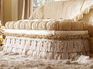 Мягкая скамейка для хранения ткани