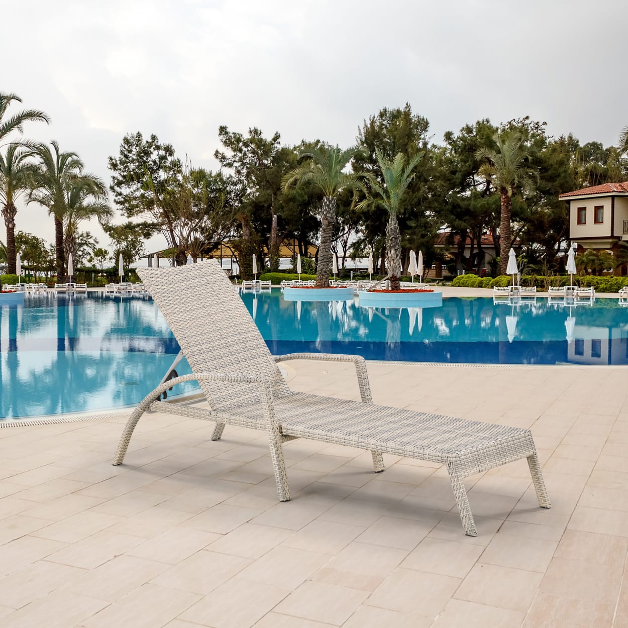 Шезлонг искусственный ротанг плетеный светло-серый AFINA  00-3860506 Серый  - Вид №2