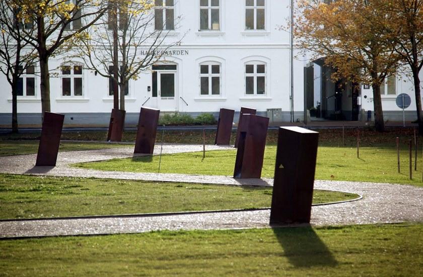 URBIDERMIS Светодиодный столбик Corten ™ для общественных мест sun-id-1403164 - Вид №2