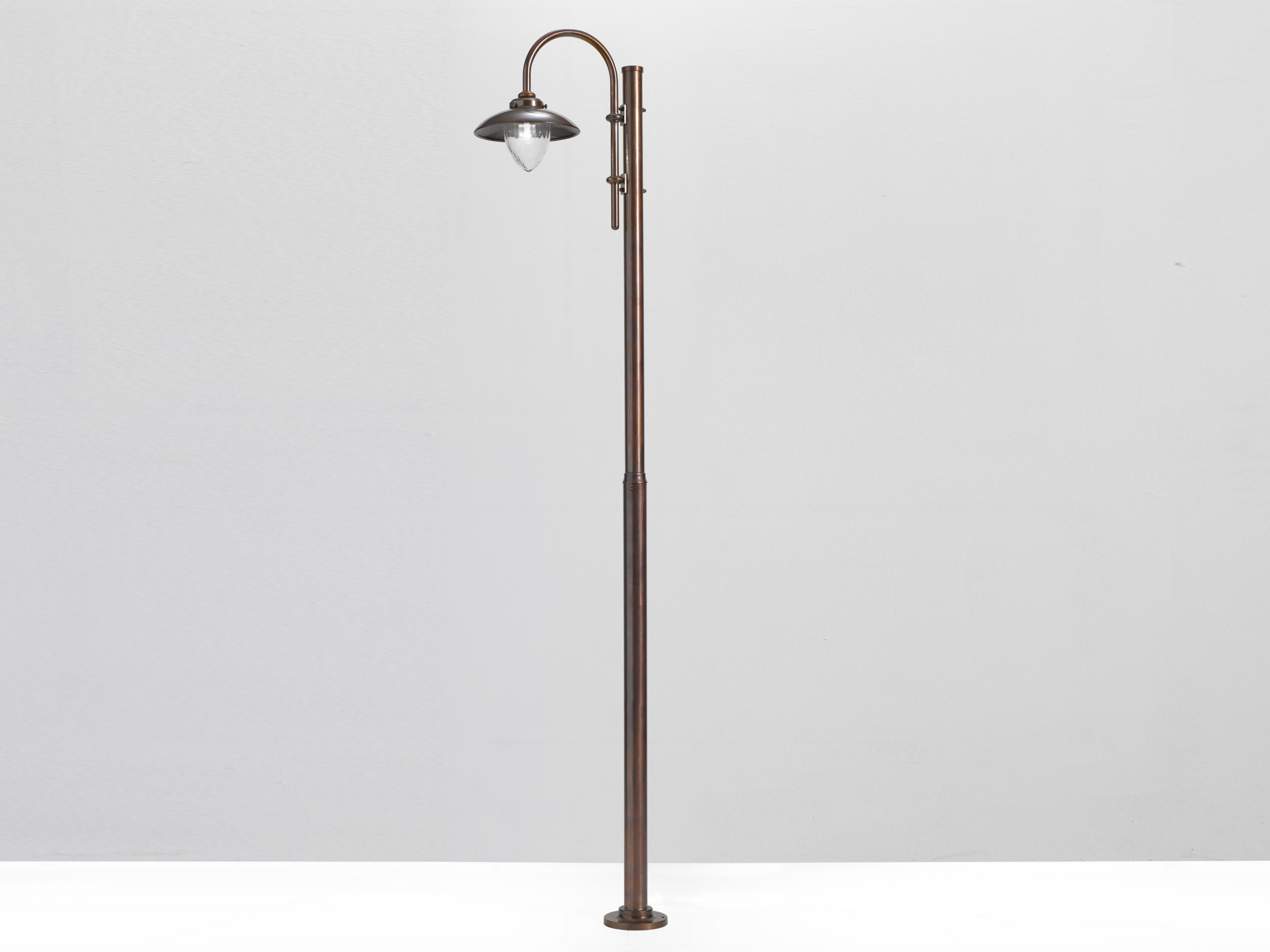 Латунный светодиодный уличный фонарь для сада Cremasco Illuminazione Венецианская традиция ARCH-00024390