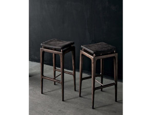 Деревянный кухонный мягкий стул с подставкой для ног