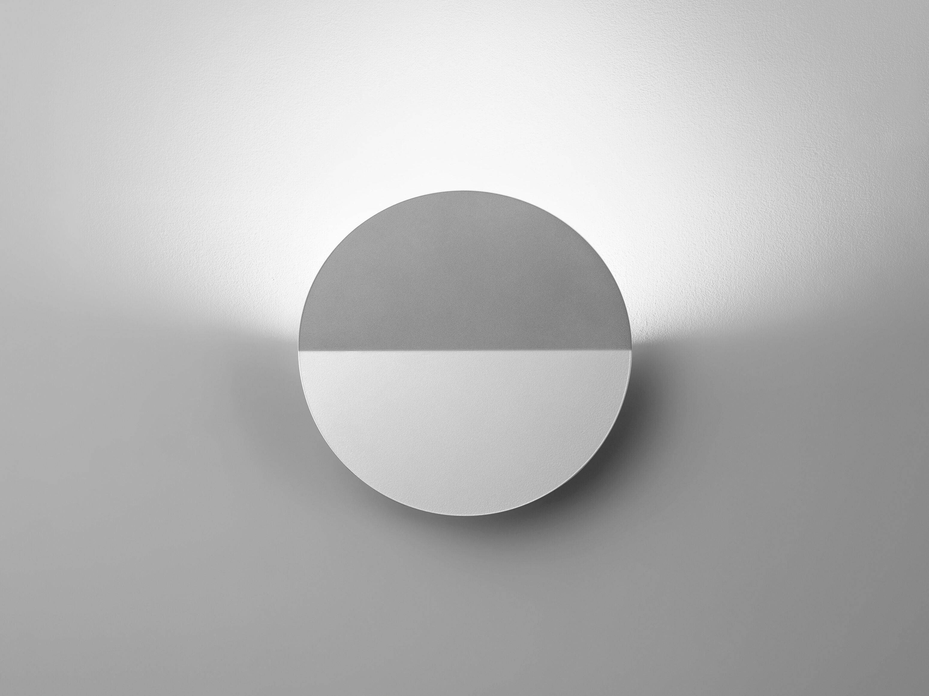 Металлический светодиодный светильник с регулируемой яркостью ZAVA CYRCLE APPLIQUE ARCH-00083261