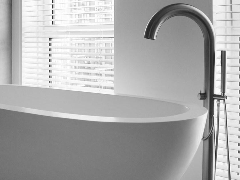 JEE-O Напольный смеситель для ванны из нержавеющей стали с ручным душем Original 100-3110 / 100-3111 - Вид №1