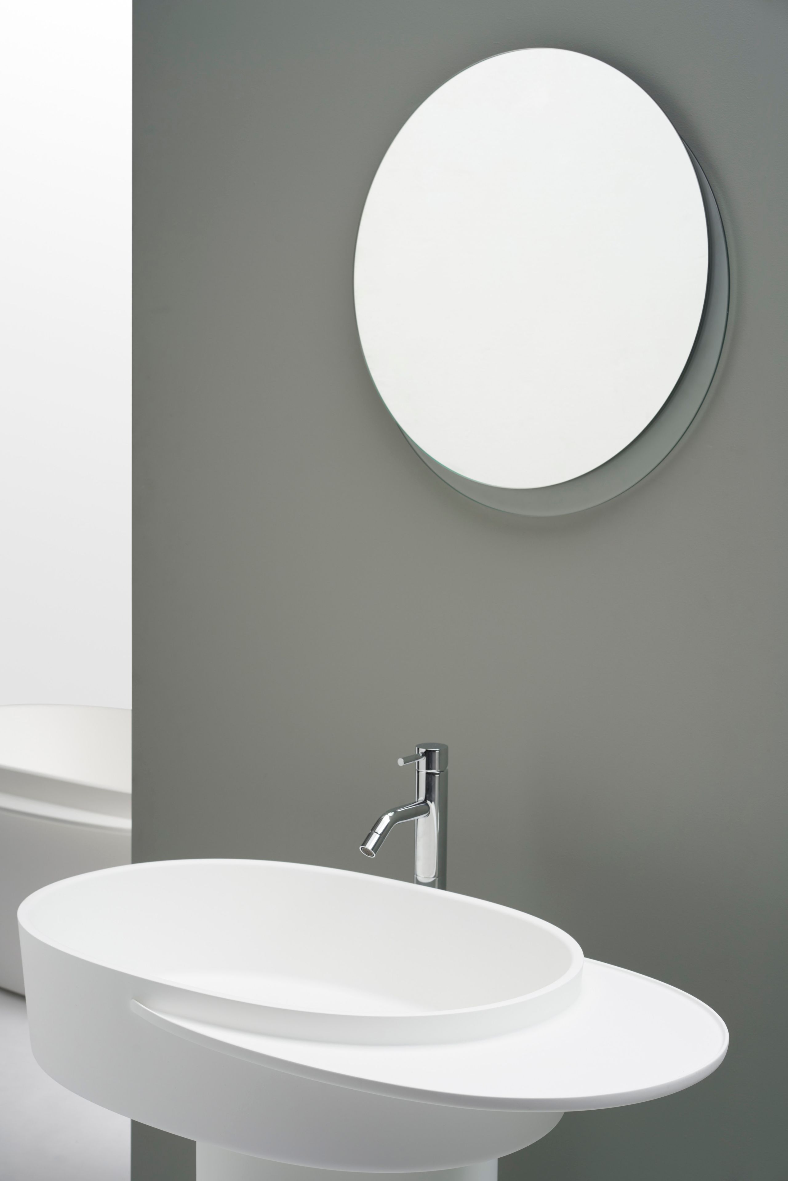 Овальный умывальник Livingtec® на колонне Ex.T плато ARCH-00073923 - Вид №1