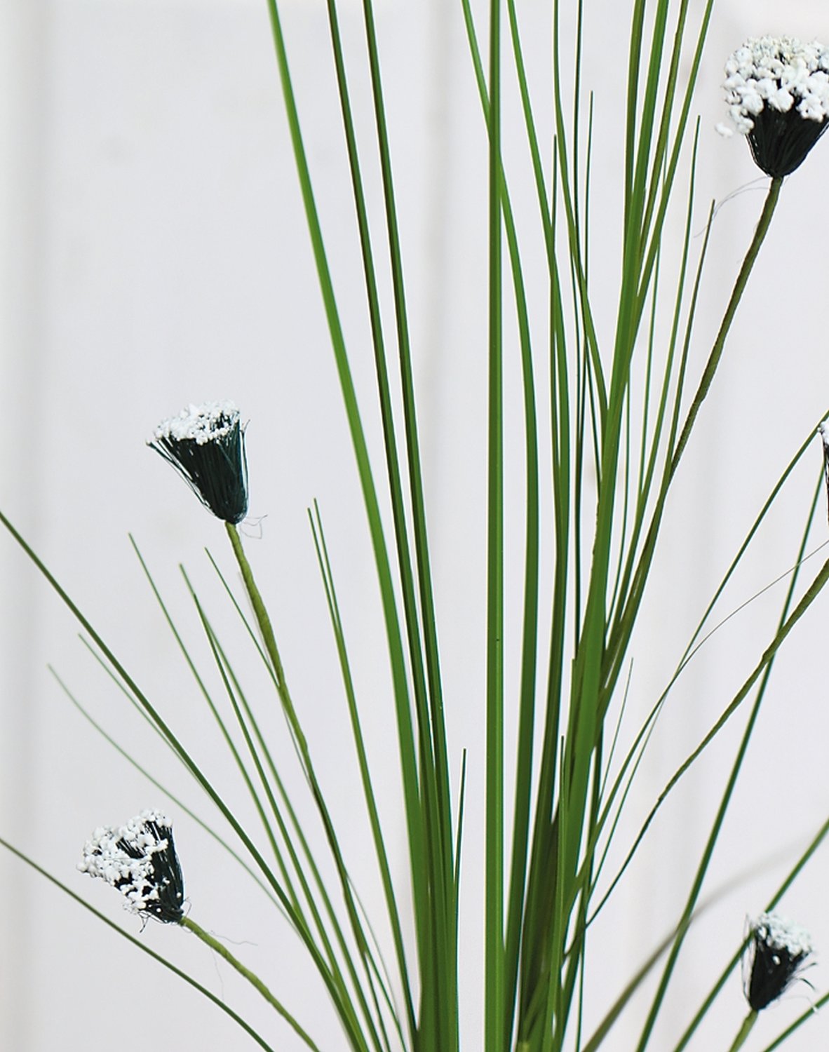 4504 708 a1 Мяч из искусственной травы, 85 см, бело-зеленый H-andreas  - Вид №1