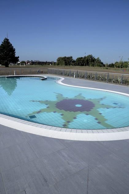 Casalgrande Padana Облицовка бассейна из глазурованного керамогранита Gresplus sun-id-1476829 - Вид №5