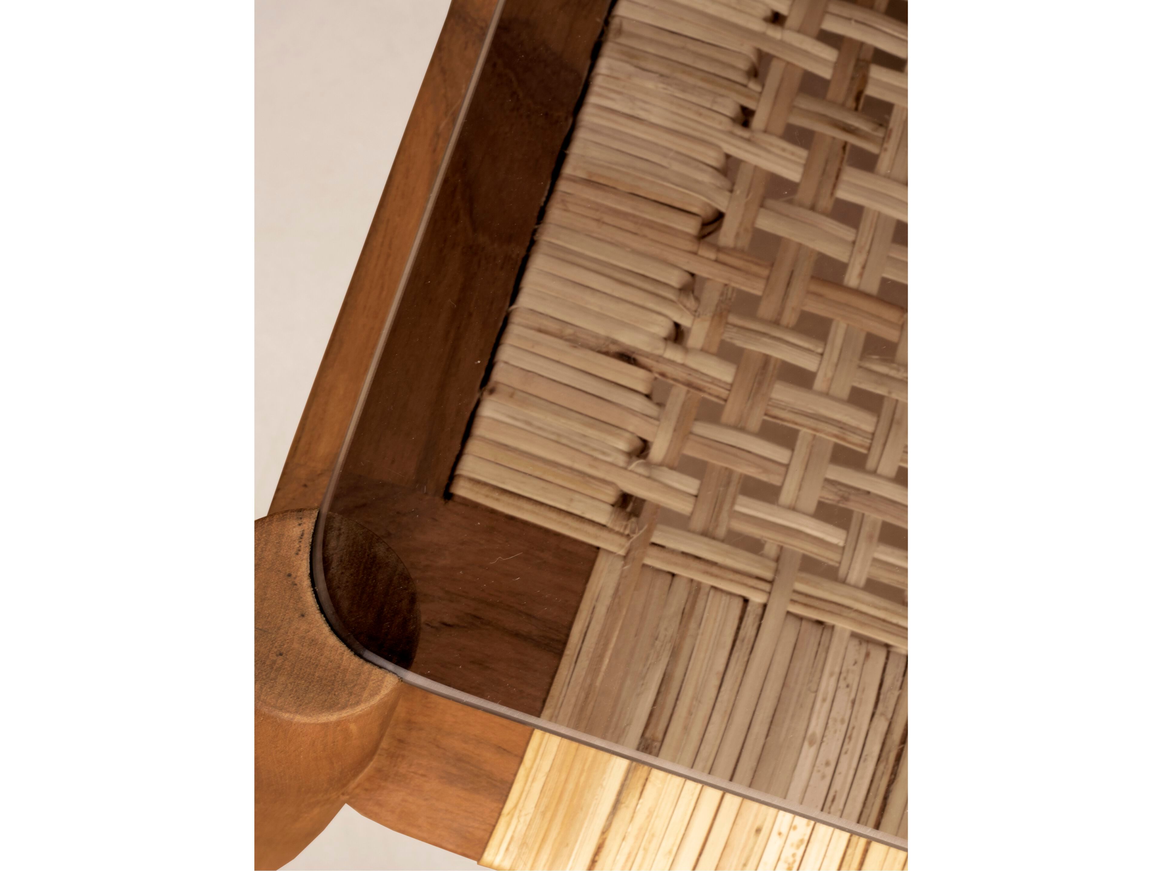 Квадратный деревянный и стеклянный журнальный столик Phantom Hands Tangāli ARCH-00035229 - Вид №5