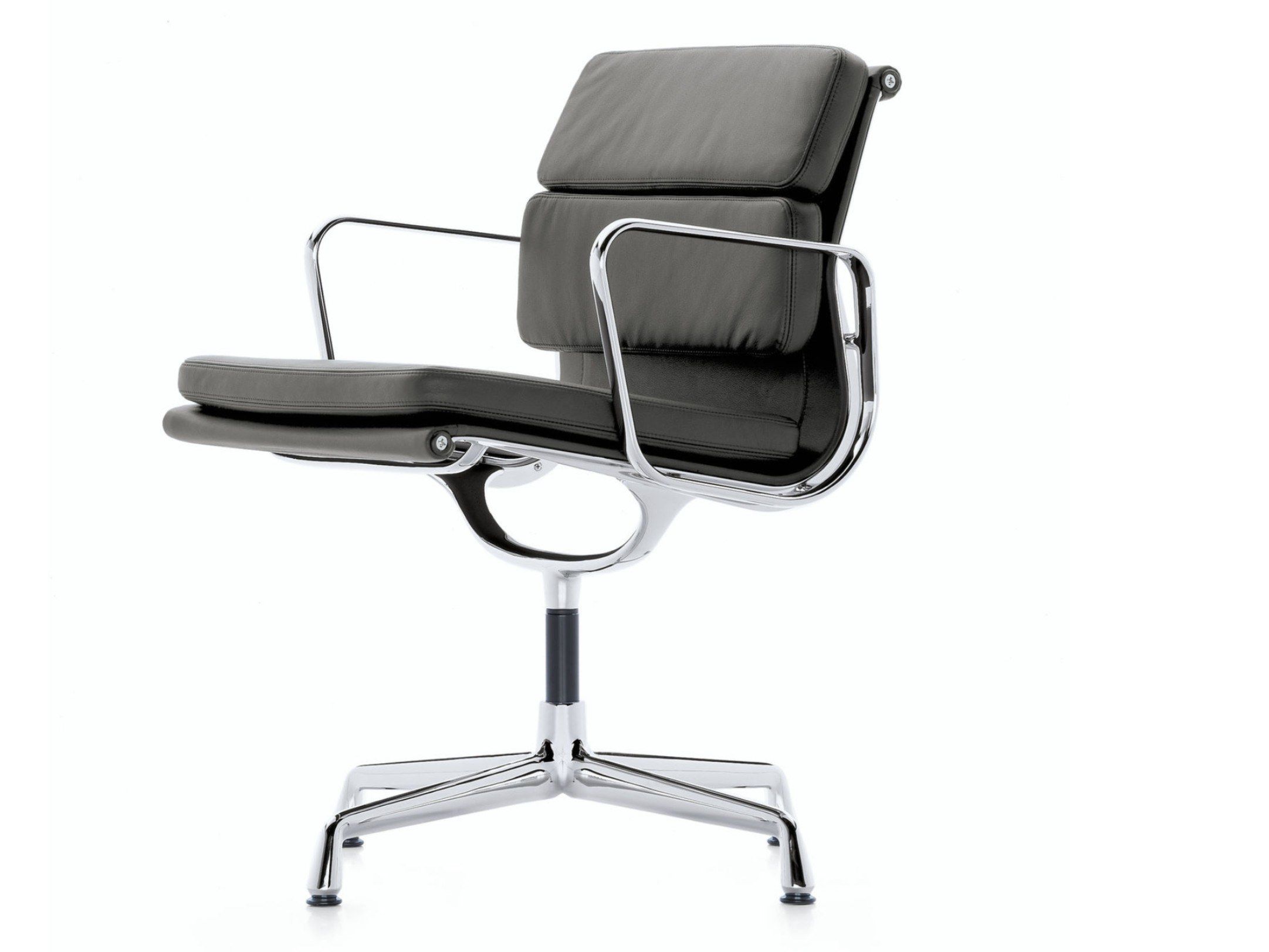 Кожаный стул с подлокотниками VITRA Eames Soft Pad Group ARCH-00088842