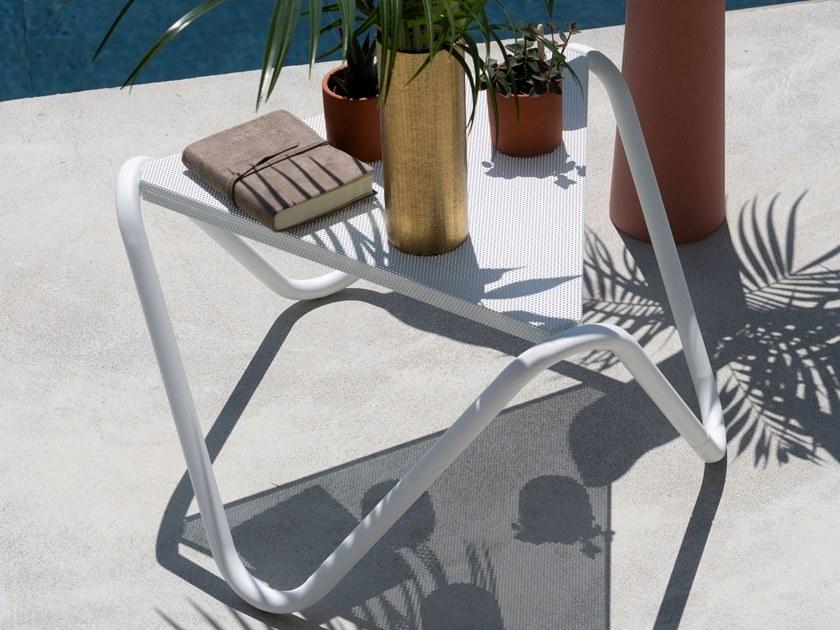 Lafuma Mobilier Низкий треугольный садовый журнальный столик из стали Opale Lfm2947 - Вид №2