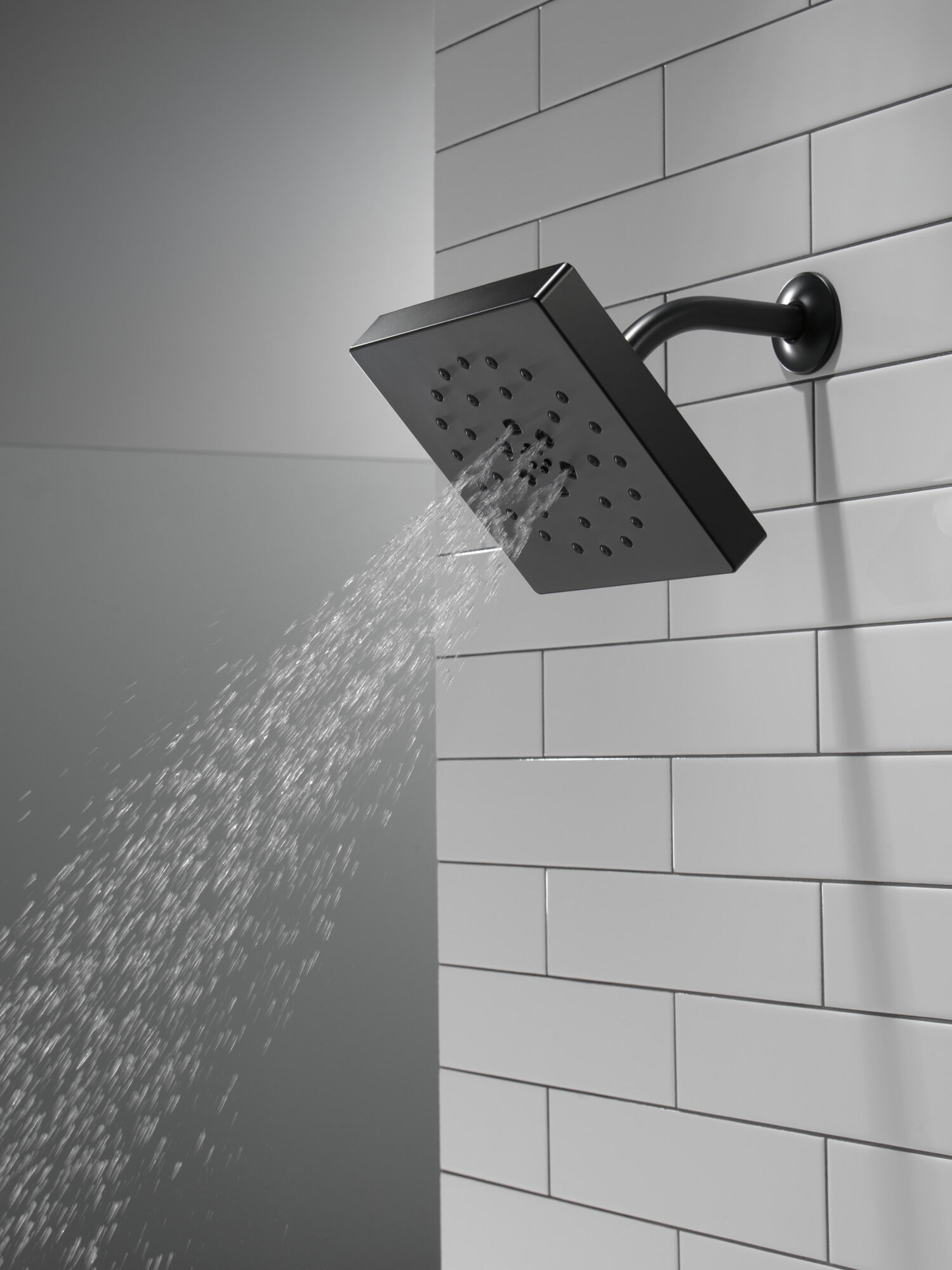 52484-BL H2Okinetic® 4-х позиционная душевая лейка с UltraSoak ™ Delta Faucet DELTA Матовый черный - Вид №2