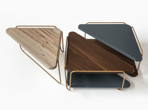 Треугольный низкий журнальный столик