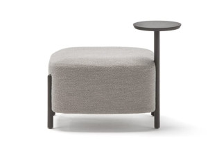 Квадратный пуф из ткани