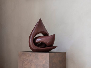 Бронзовая скульптура