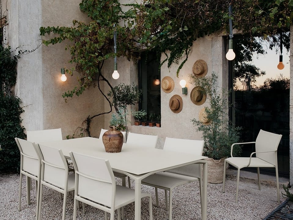 Алюминиевый и полиэтиленовый беспроводной подвесной светильник Fermob Aplô ARCH-00079418 - Вид №4