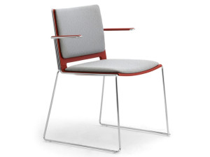 Стул из полипропилена и ткани