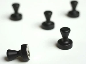 Groovy Magnets Металлический магнит Pawns M-p-bl