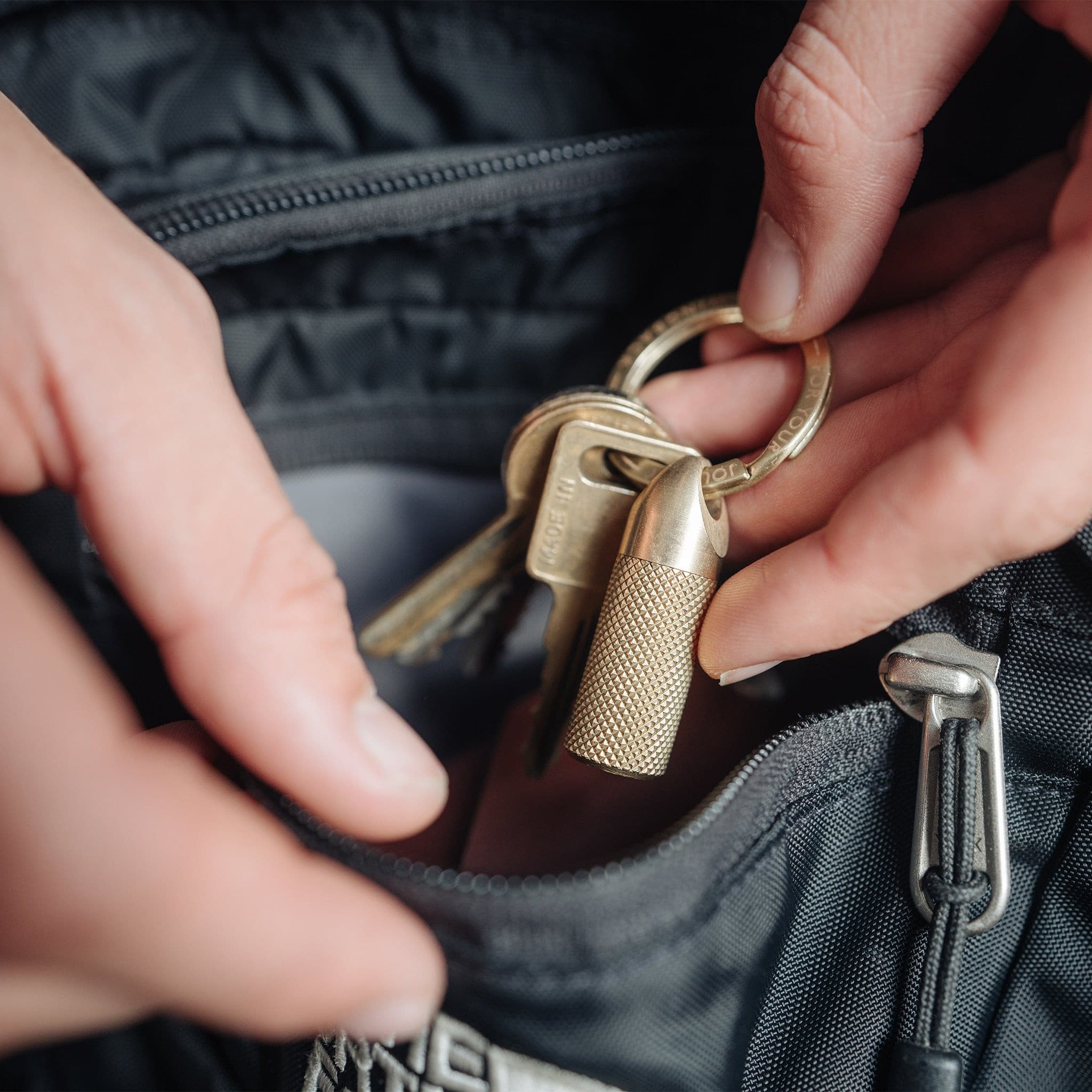 W201BRA Тайник для ключей - латунь Wingback  - Вид №5