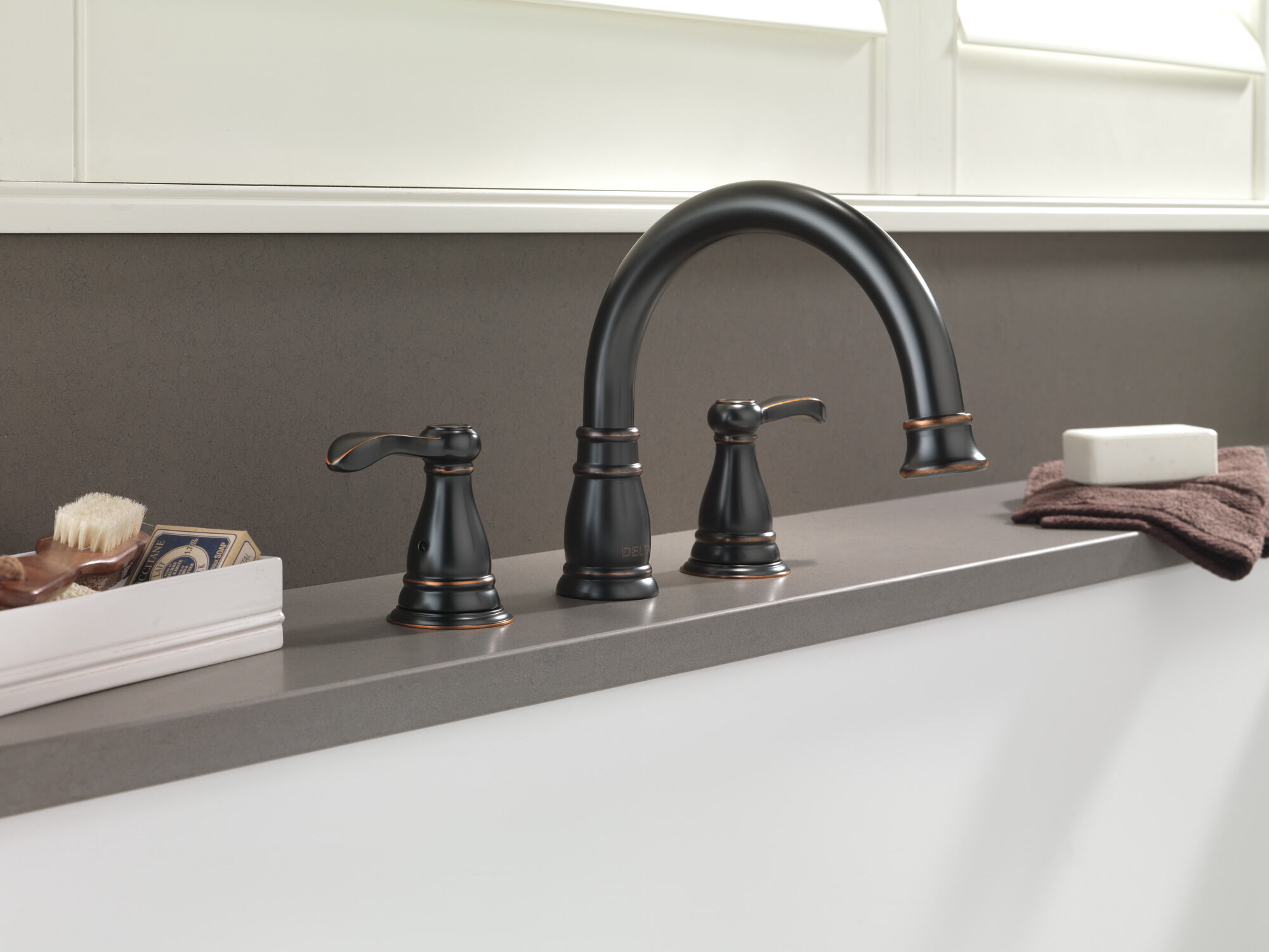 Римский смеситель для ванны Delta Faucet Porter 37984-OB - Вид №3