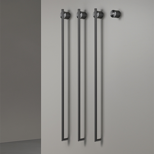 Электрический полотенцесушитель Л. 1,060 мм, кнопка питания включена  EQB33 CEADESIGN  - Вид №1