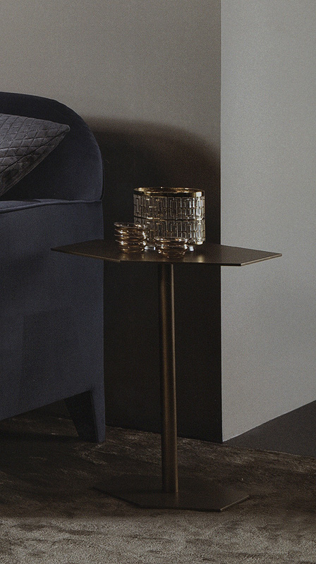 Столик JAKE SELVA 3095 