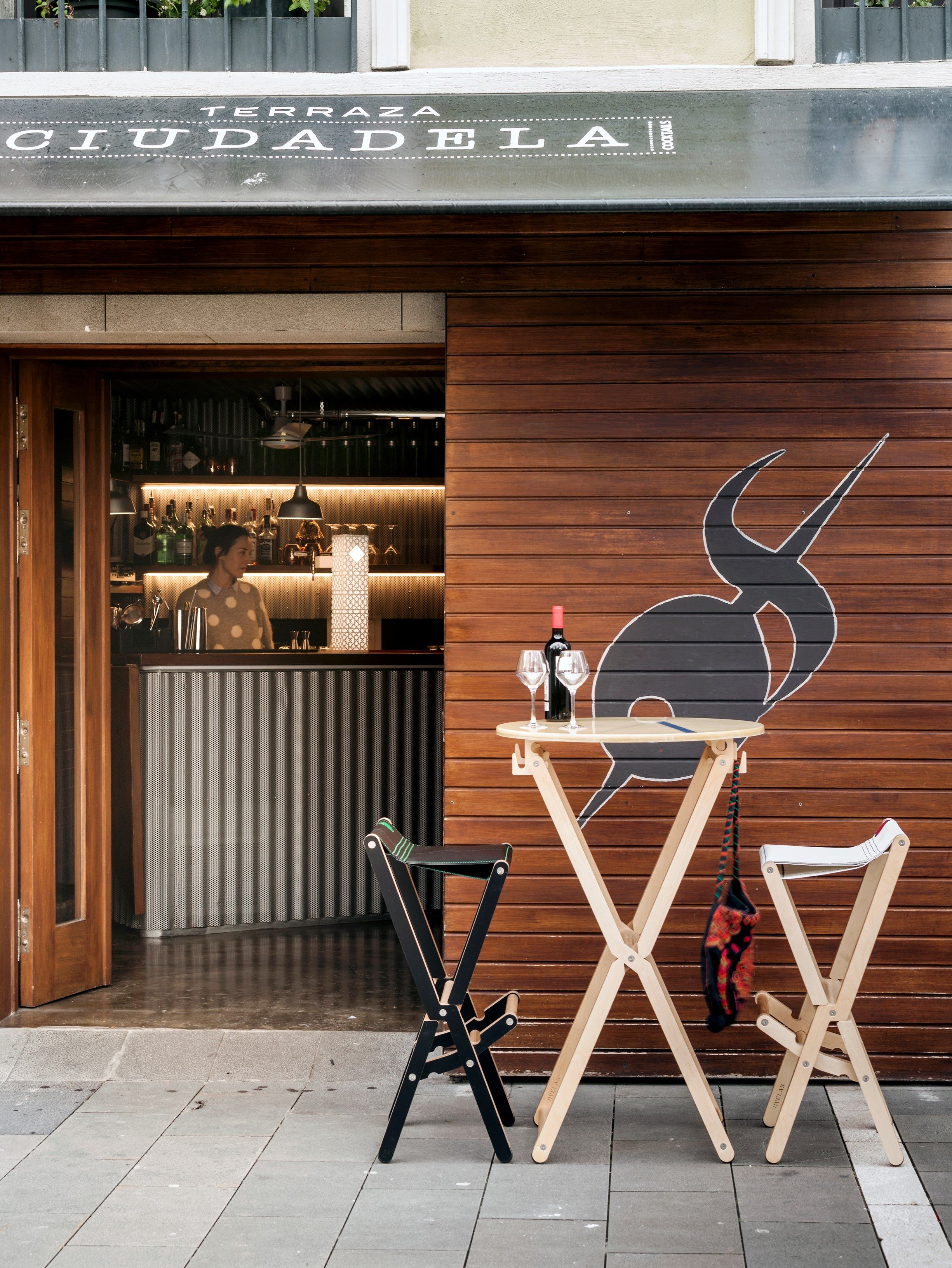 Высокий круглый складной стол DVELAS Dinghy ARCH-00150835 - Вид №1