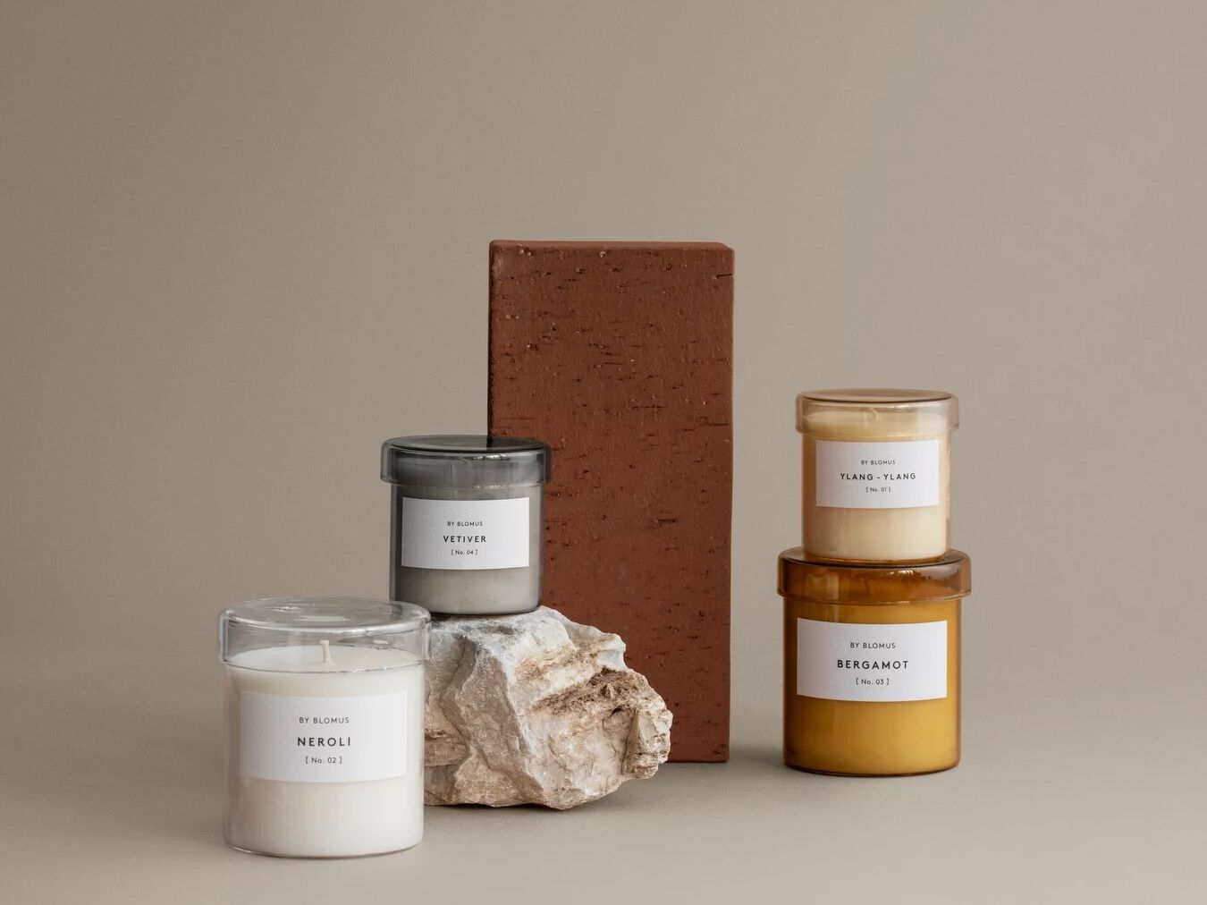 Ароматическая свеча blomus VALOA NO. 02 NEROLI ARCH-00007659