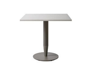 Квадратный стол