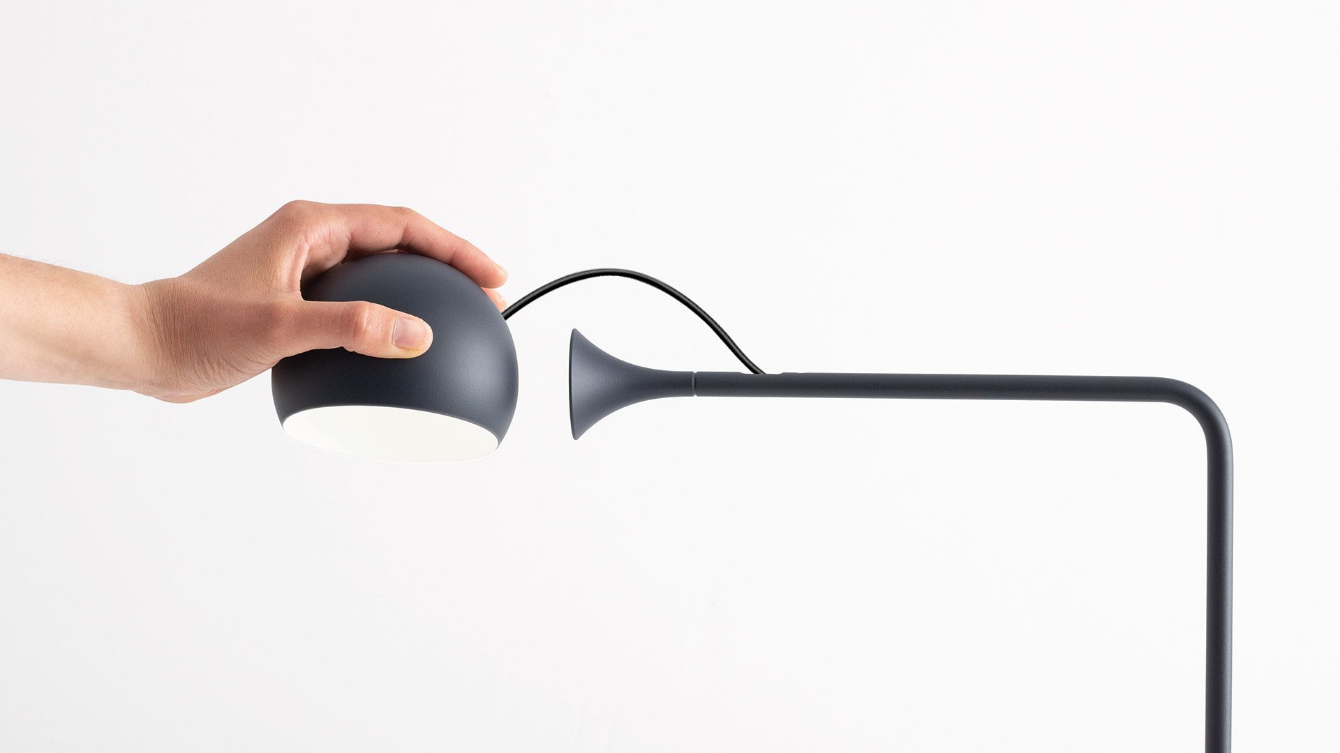 Регулируемая металлическая напольная лампа Artemide Ixa ARCH-00009357 - Вид №2