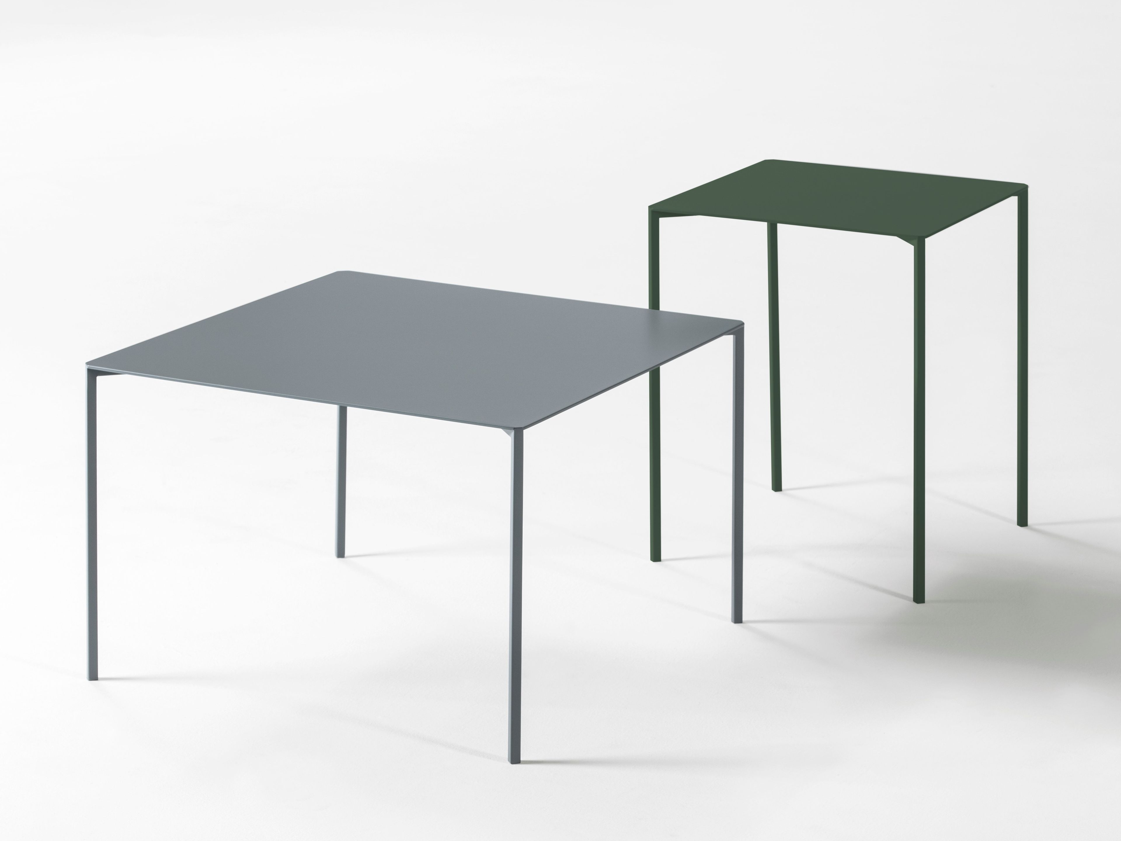 Квадратный металлический журнальный столик Kendo Mobiliario Trazo ARCH-00151775