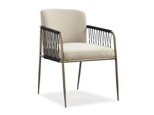 Мягкий тканевый стул с подлокотниками