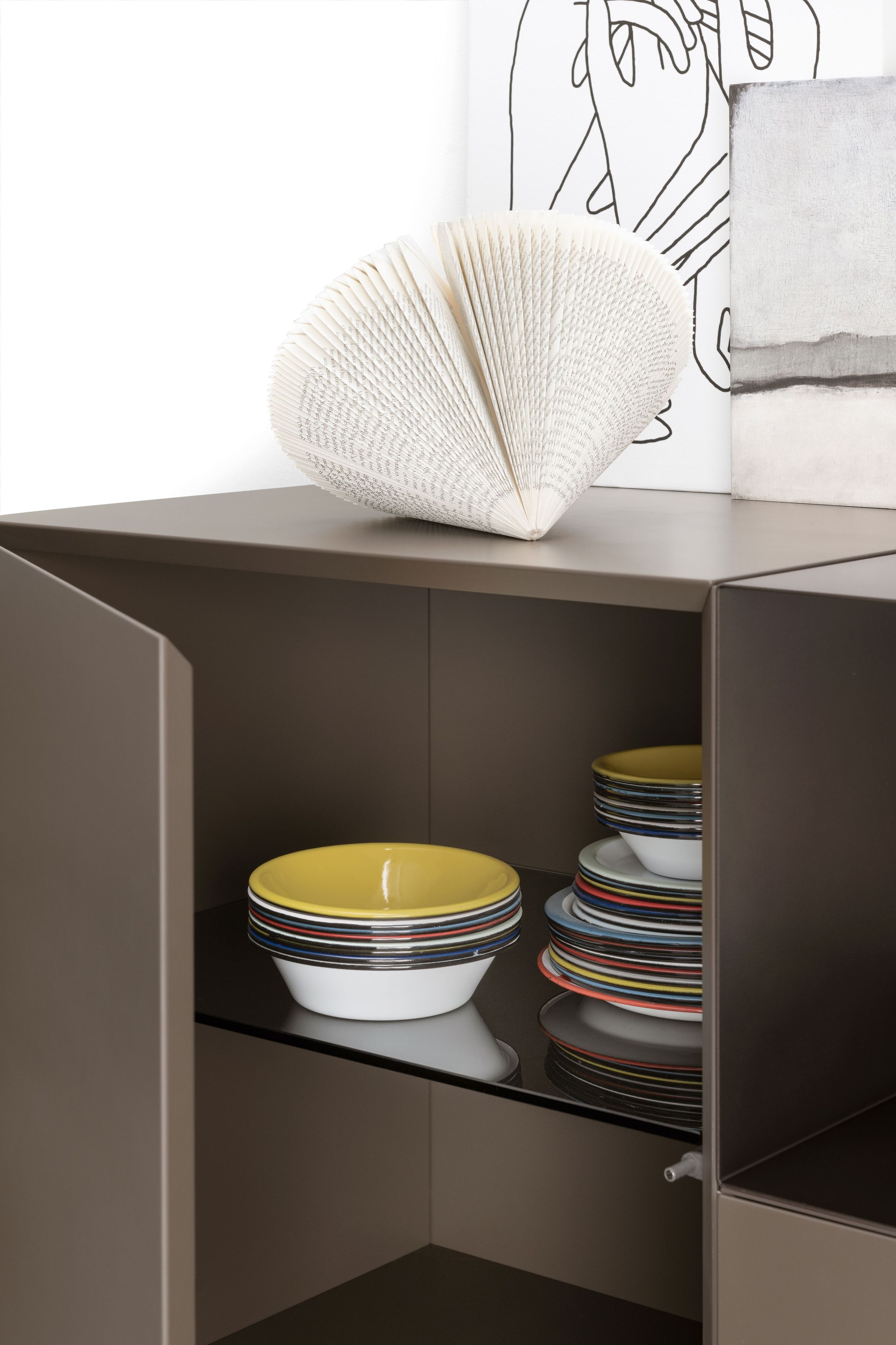 Деревянный шкаф со встроенным освещением Kristalia Avenue ARCH-00037183 - Вид №1