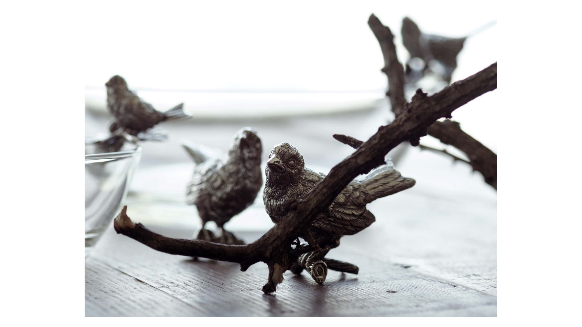 10648903 Vagabond House Набор для соли и перца Vagabond House Птичья трель.Воробьи 8см, олово Олово  - Вид №1