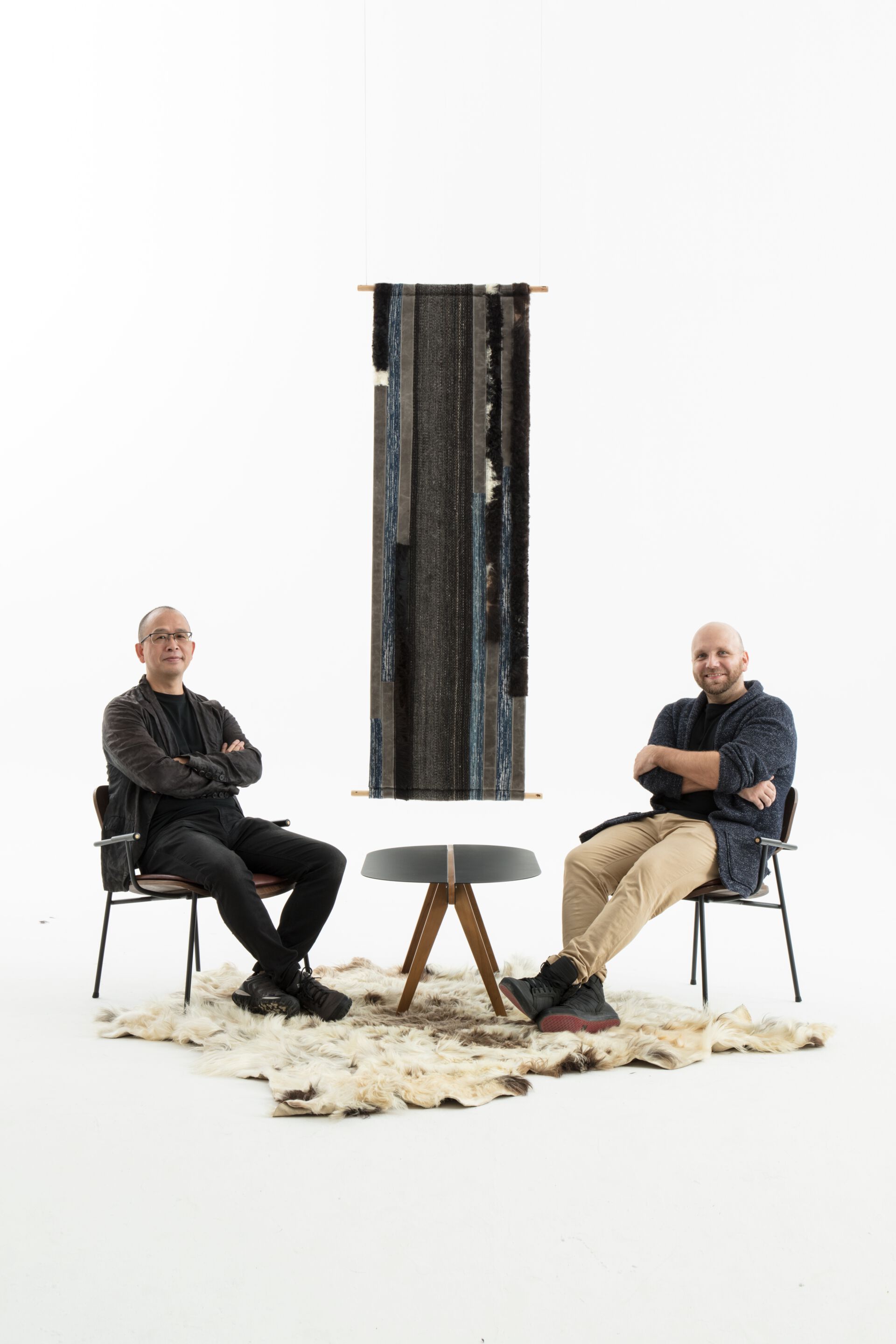 Деревянный стул с подлокотниками KVN Design Furniture Nomadic ARCH-00116613 - Вид №3