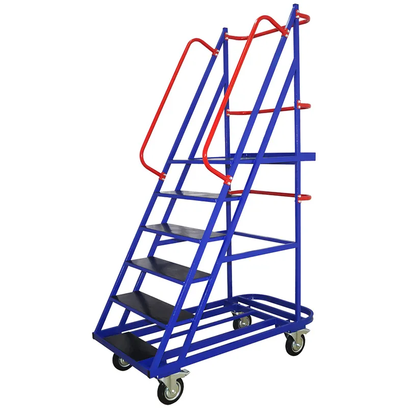 Лестница передвижная, пять ступеней ЛС 5 (670х1300х1950) 160 черная резина, тормоз, поворотные Верстакофф 91-2024