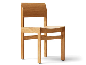 Дубовый стул с открытой спинкой