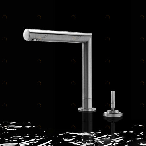 Смеситель на два отверстия 7MJA0201 Geda Nextage Juna поворотным изливом