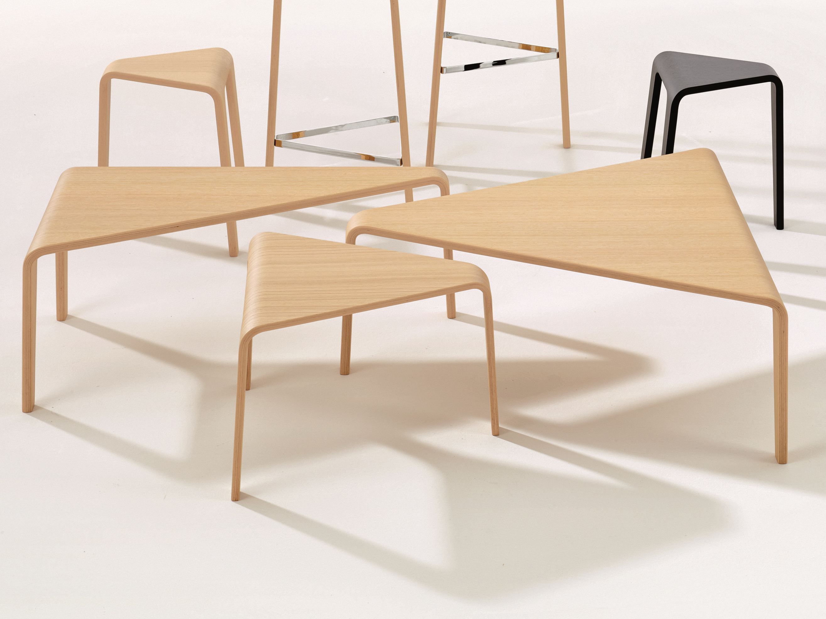 Журнальный столик из дуба Arper ARCH-00063052